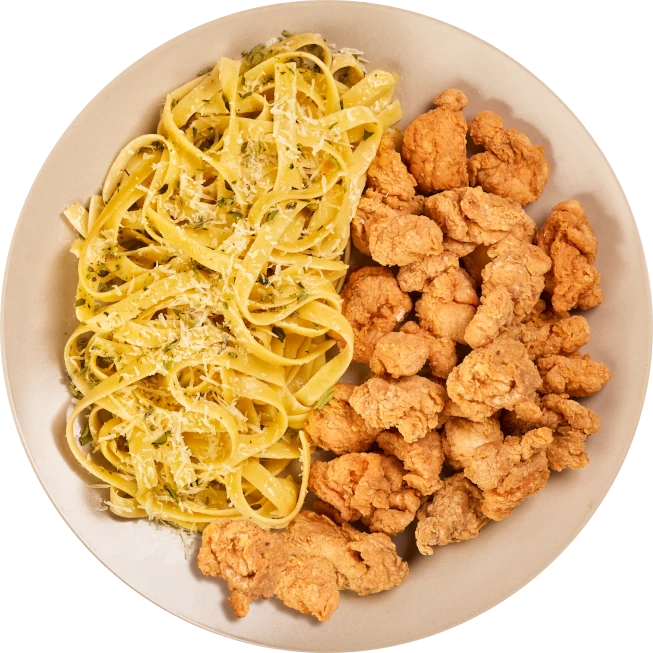 Fetuccini con chicharrón de pollo